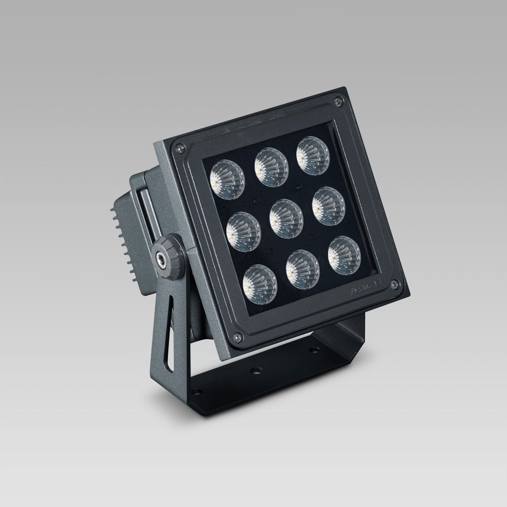 Floodlight for outdoor and indoor lighting of large areas, featuring excellent lighting performance
