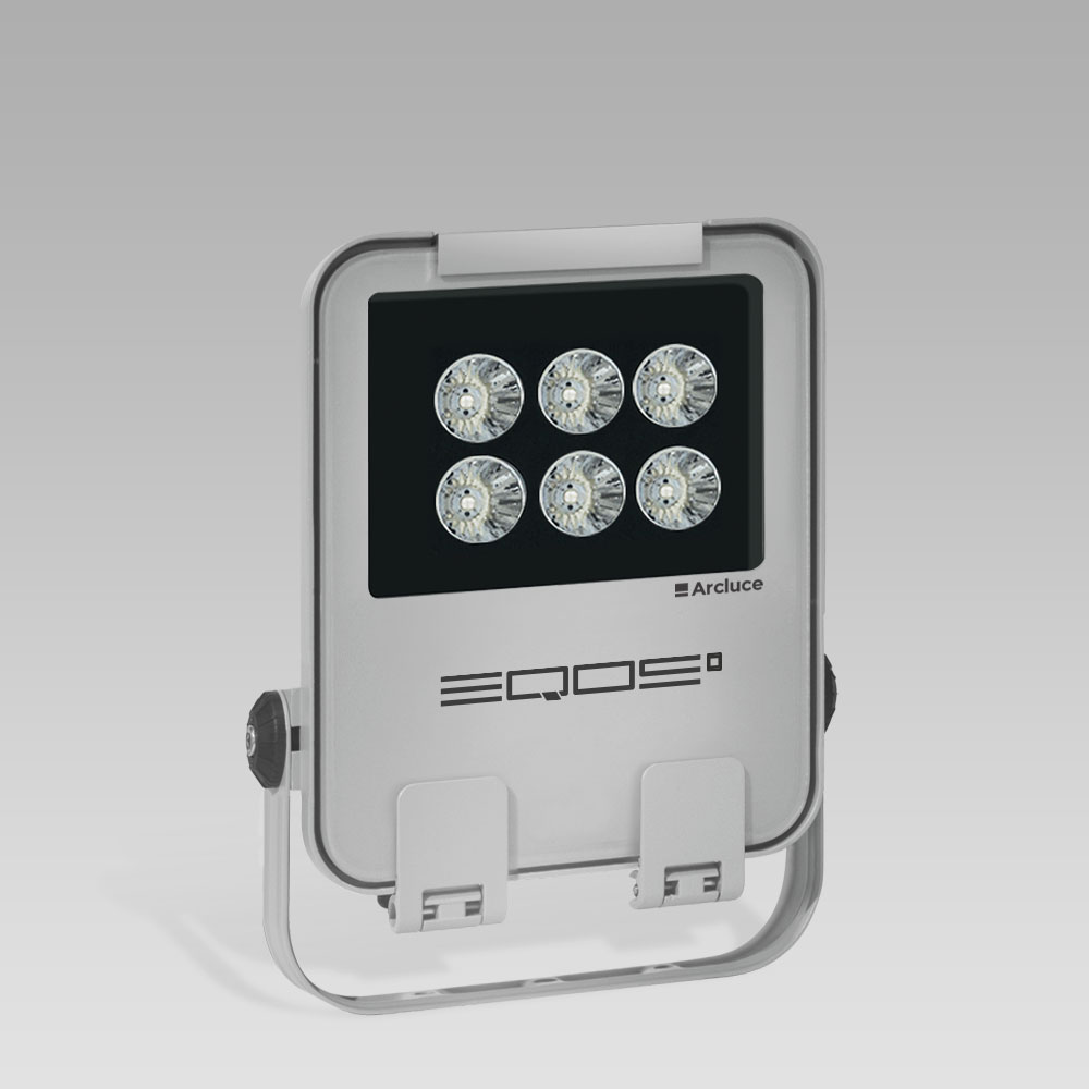 Floodlights for outdoor lighting